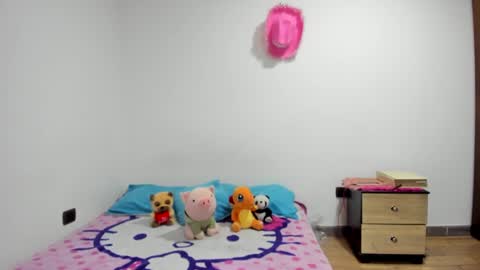 Snapshot of mia_kanee chatting on December 15, 3:45 am mia kaneee online show from December 15, 3:45 am
