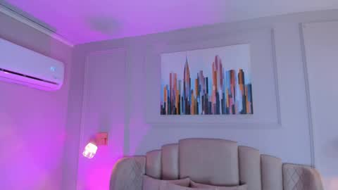 Snapshot of mia_kisses2 chatting on October 4, 3:56 am Mia online show from October 4, 3:56 am