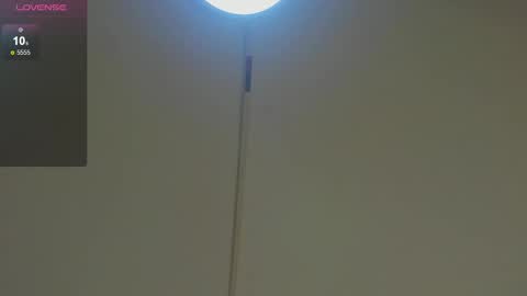 Snapshot of mia_kisses2 chatting on October 5, 8:36 pm Mia online show from October 5, 8:36 pm