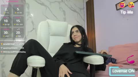 mia online show from March 11, 5:35 am