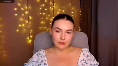 mia_lemm online show from September 20, 10:35 am