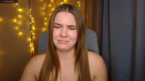 mia_lemm online show from October 10, 7:08 pm