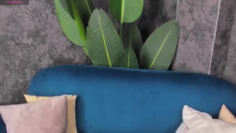 Minnie online show from November 21, 9:44 am