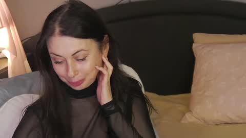 mia_lovi online show from April 19, 6:10 pm