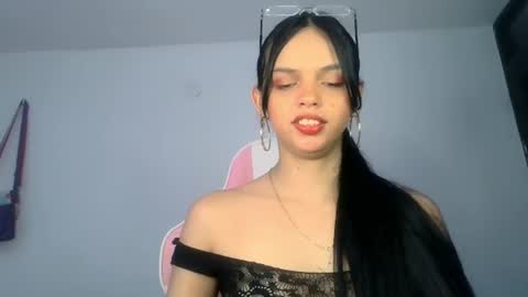 mia lucy 21 online show from June 28, 5:14 am