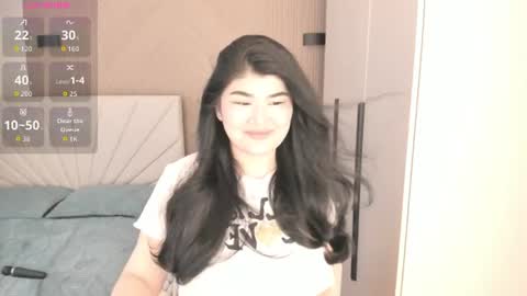 Mia 3 online show from June 13, 11:18 am