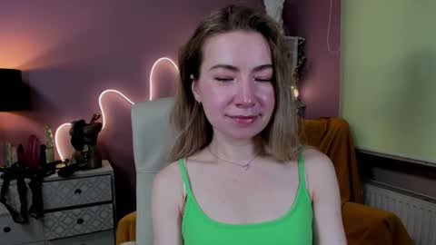 Snapshot of mia_luxx92 chatting on September 12, 6:46 am Mia online show from September 12, 6:46 am