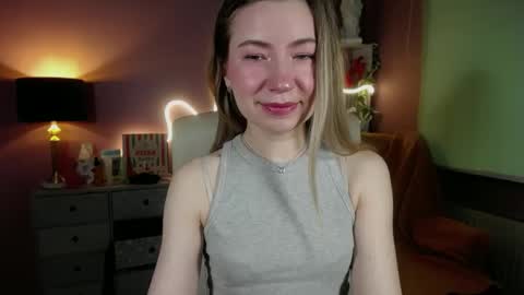 Snapshot of mia_luxx92 chatting on February 28, 7:58 am Mia online show from February 28, 7:58 am