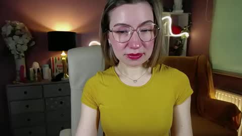Snapshot of mia_luxx92 chatting on February 20, 8:06 am Mia online show from February 20, 8:06 am