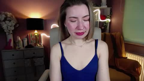Snapshot of mia_luxx92 chatting on February 17, 7:47 am Mia online show from February 17, 7:47 am