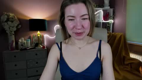Snapshot of mia_luxx92 chatting on January 30, 7:39 am Mia online show from January 30, 7:39 am