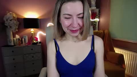Snapshot of mia_luxx92 chatting on January 18, 7:49 am Mia online show from January 18, 7:49 am