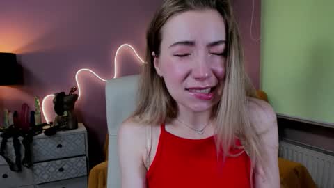 Snapshot of mia_luxx92 chatting on September 13, 6:54 am Mia online show from September 13, 6:54 am