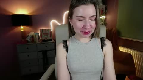 Snapshot of mia_luxx92 chatting on March 2, 6:46 pm Mia online show from March 2, 6:46 pm