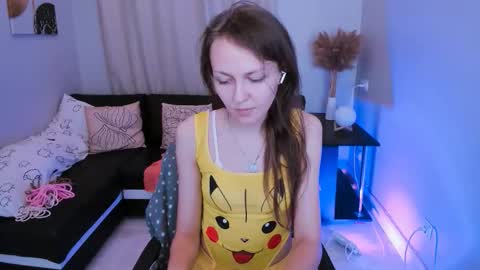 mia_meowxkiss online show from October 14, 4:09 pm