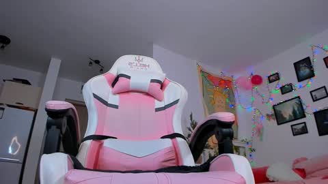 Mia online show from December 24, 2:21 am