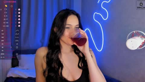 Snapshot of mia_mit chatting on December 13, 2:49 pm Mia online show from December 13, 2:49 pm
