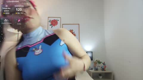 Snapshot of mia_moralez chatting on September 17, 1:42 pm MIA online show from September 17, 1:42 pm