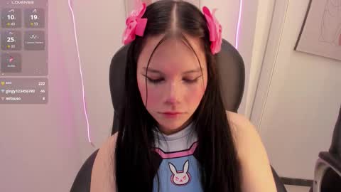 Snapshot of mia_moralez chatting on October 18, 2:42 pm MIA online show from October 18, 2:42 pm