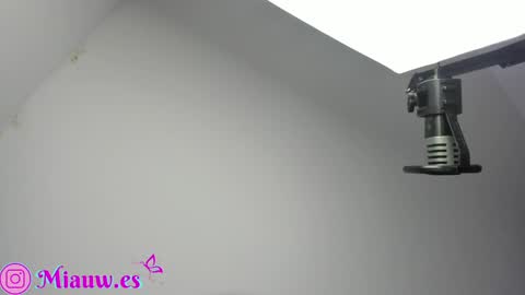 Snapshot of mia_nevaeh chatting on December 9, 9:27 pm Mia Nevaeh - follow me online show from December 9, 9:27 pm