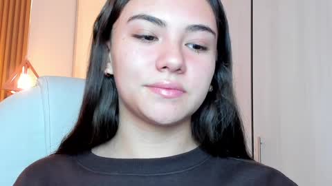 Snapshot of mia_nevaeh chatting on January 28, 9:50 pm Mia Nevaeh - follow me online show from January 28, 9:50 pm