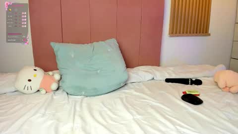 Mia Nevaeh - follow me online show from December 5, 7:59 pm