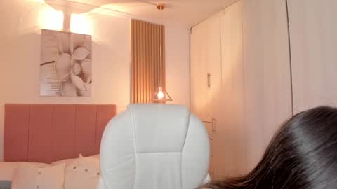 Snapshot of mia_nevaeh chatting on February 8, 9:15 pm Mia Nevaeh - follow me online show from February 8, 9:15 pm