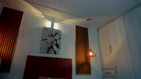 Snapshot of mia_nevaeh chatting on January 18, 7:15 pm Mia Nevaeh - follow me online show from January 18, 7:15 pm