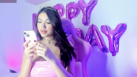 Snapshot of mia_noir chatting on December 13, 4:22 am MIA online show from December 13, 4:22 am
