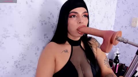 Snapshot of mia_novoa_2 chatting on October 6, 8:13 pm mia novoa online show from October 6, 8:13 pm
