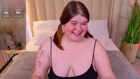 Sweet Mia online show from September 12, 6:59 pm