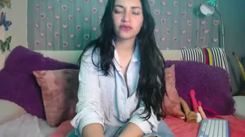 Snapshot of mia_petitebaby chatting on September 14, 2:53 am Ma online show from September 14, 2:53 am