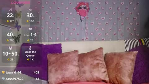 Snapshot of mia_petitebaby chatting on September 12, 2:45 am Ma online show from September 12, 2:45 am