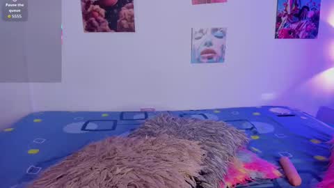 Snapshot of mia_purplee chatting on September 25, 4:22 am mia_purplee online show from September 25, 4:22 am