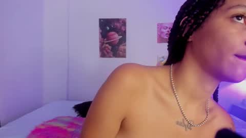 Snapshot of mia_purplee chatting on October 24, 3:57 am mia_purplee online show from October 24, 3:57 am