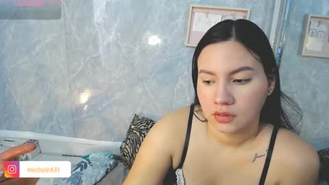 mia reys online show from February 3, 2:11 pm