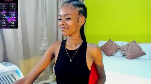 Mia online show from October 20, 7:06 pm