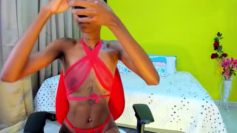 Mia online show from November 8, 2:22 pm