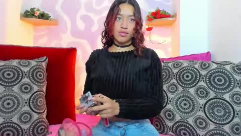 Mia . online show from February 9, 12:40 pm