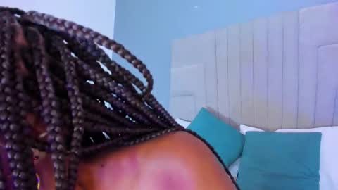 mia_smith_x online show from October 18, 7:37 pm