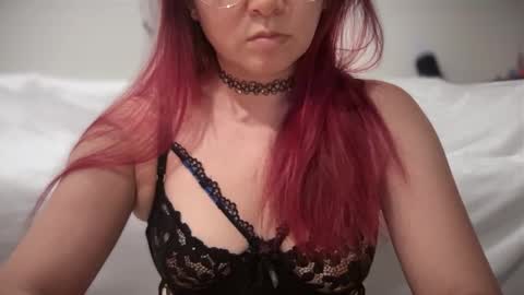 Mia online show from November 3, 6:23 pm