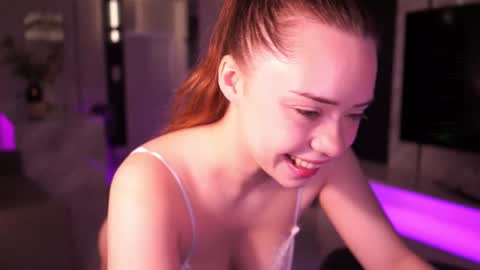 VixenMia online show from December 15, 3:56 am