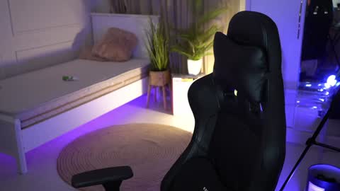 Snapshot of mia_vixen_ chatting on December 30, 3:58 am VixenMia online show from December 30, 3:58 am