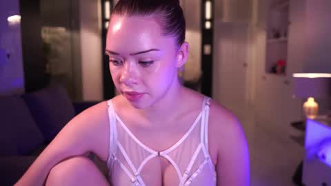 Snapshot of mia_vixen_ chatting on October 11, 3:44 am VixenMia online show from October 11, 3:44 am