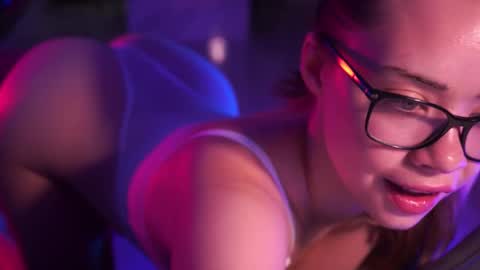 VixenMia online show from March 13, 3:41 am