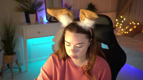 Snapshot of mia_vixen_ chatting on February 8, 3:30 am VixenMia online show from February 8, 3:30 am