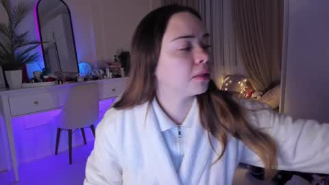 Snapshot of mia_vixen_ chatting on February 28, 3:15 am VixenMia online show from February 28, 3:15 am