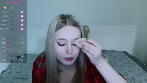 mia_wellis online show from November 13, 5:34 pm
