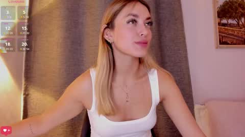 Snapshot of mia_white11 chatting on October 17, 1:47 pm Mia White  online show from October 17, 1:47 pm