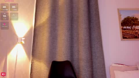 Snapshot of mia_white11 chatting on October 21, 1:15 pm Mia White  online show from October 21, 1:15 pm